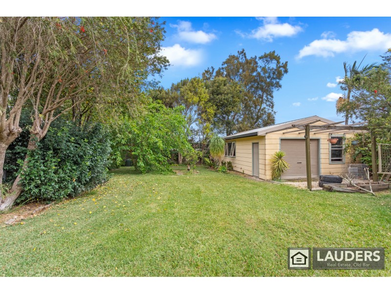 18 Smith Street, Old Bar NSW 2430