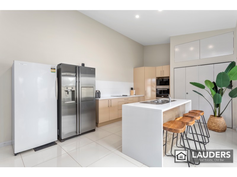 1 Flagtail Avenue, Old Bar NSW 2430