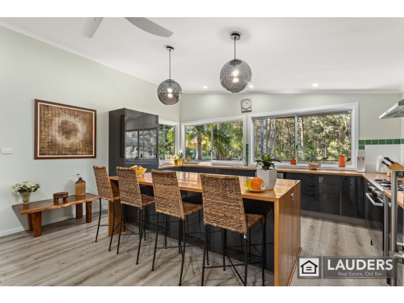 15 Scotts Road, Mitchells Island NSW 2430