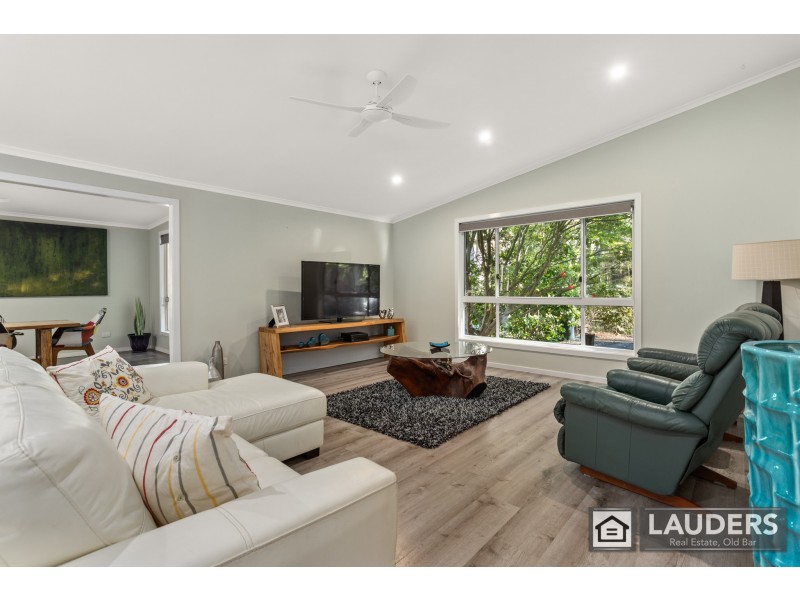 15 Scotts Road, Mitchells Island NSW 2430