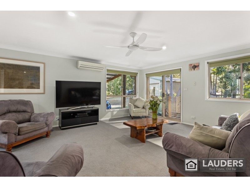 15 Scotts Road, Mitchells Island NSW 2430