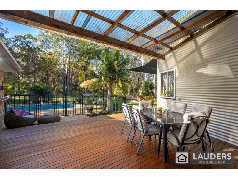 15 Scotts Road, Mitchells Island NSW 2430