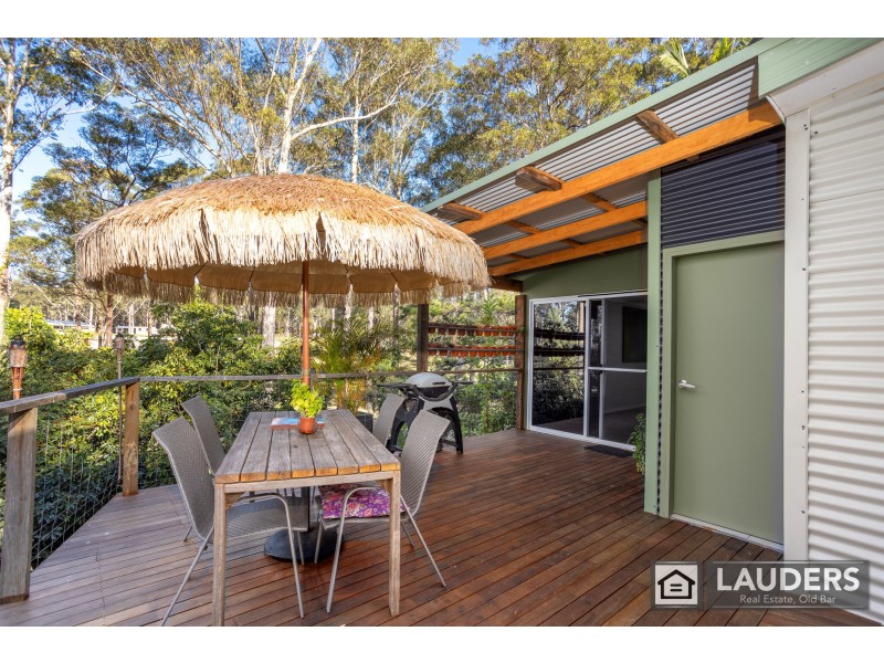 15 Scotts Road, Mitchells Island NSW 2430