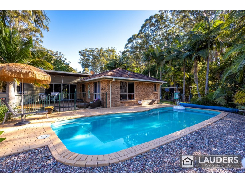 15 Scotts Road, Mitchells Island NSW 2430