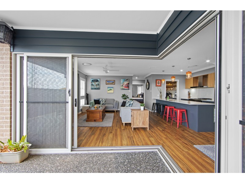 7 Ondaroo Crest, Old Bar NSW 2430