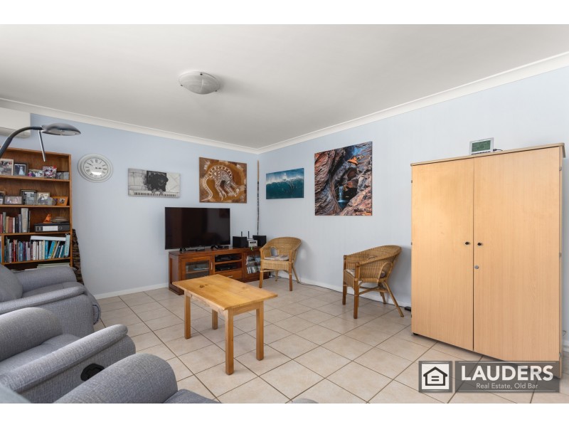 2/6 Bryan Street, Old Bar NSW 2430