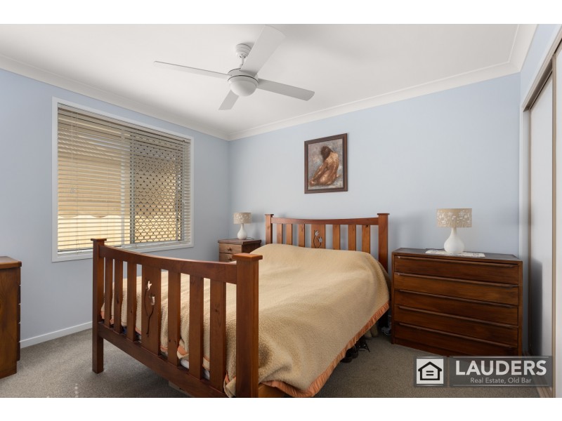 2/6 Bryan Street, Old Bar NSW 2430