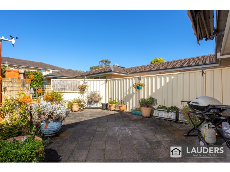 2/6 Bryan Street, Old Bar NSW 2430