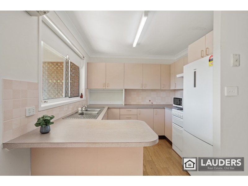 1/3 Wyden Street, Old Bar NSW 2430