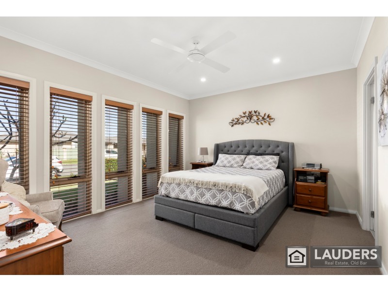 60 Bluehaven Drive, Old Bar NSW 2430
