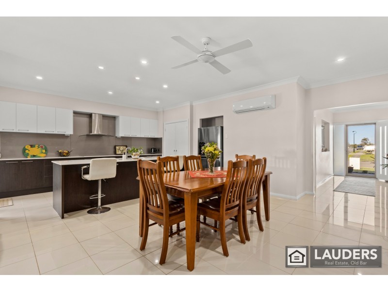 60 Bluehaven Drive, Old Bar NSW 2430