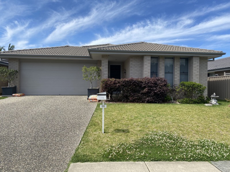 50 Albatross Way, Old Bar NSW 2430