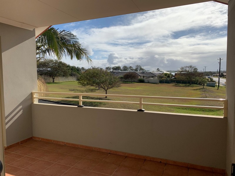 1/2 Mistral Place, Old Bar NSW 2430