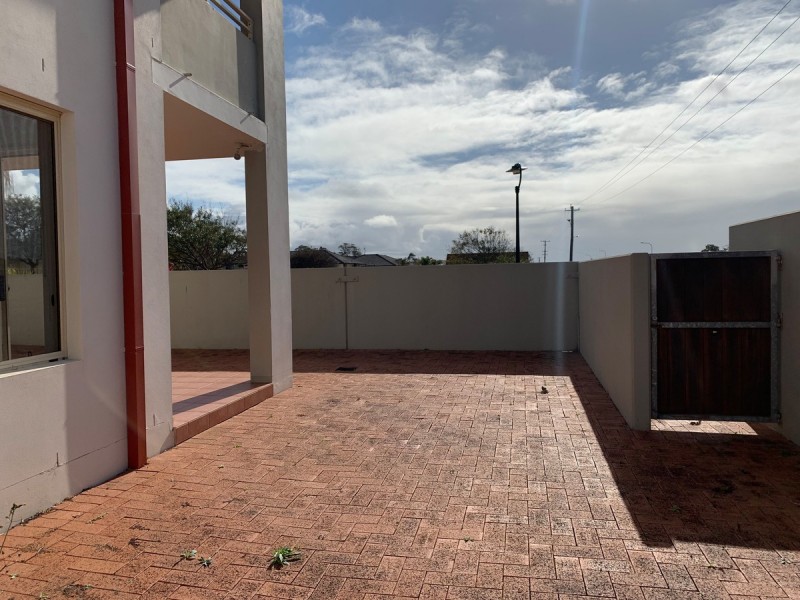 1/2 Mistral Place, Old Bar NSW 2430
