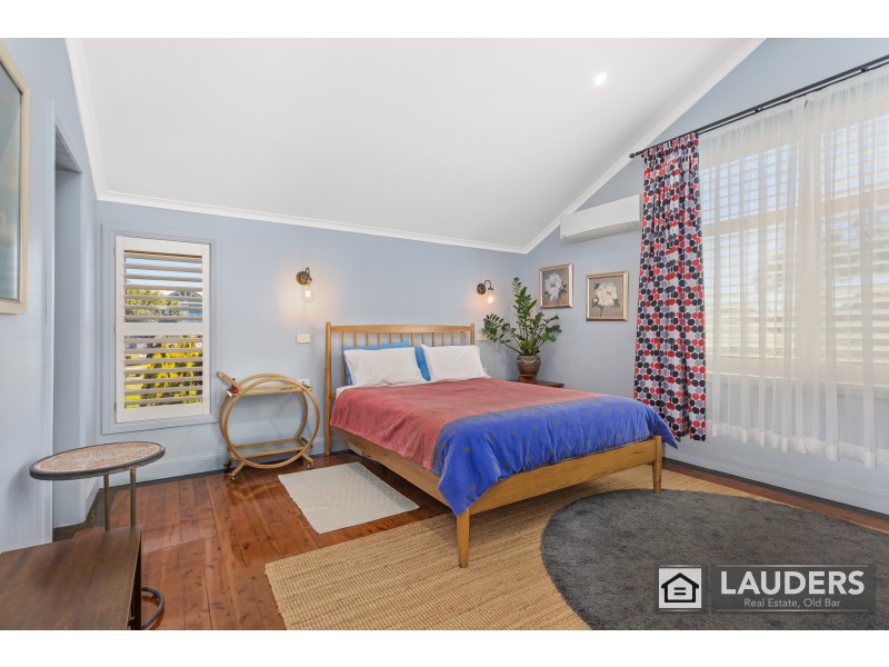 5 Laurina Close, Old Bar NSW 2430