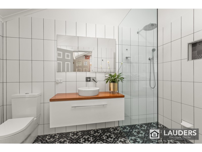 5 Laurina Close, Old Bar NSW 2430