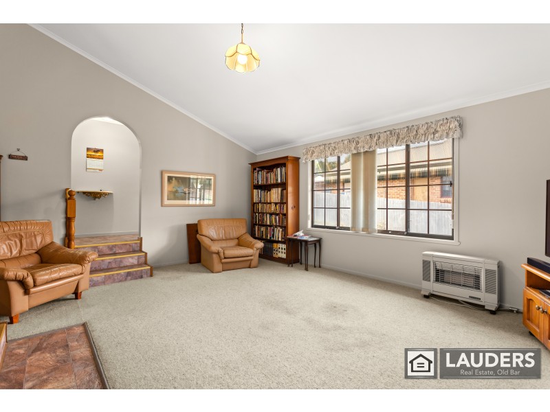 82 Waterman Street, Old Bar NSW 2430