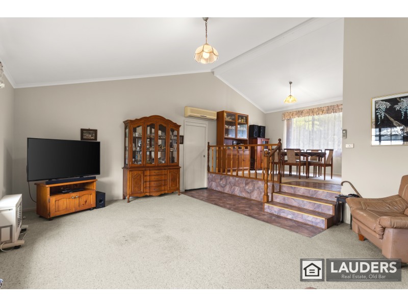 82 Waterman Street, Old Bar NSW 2430