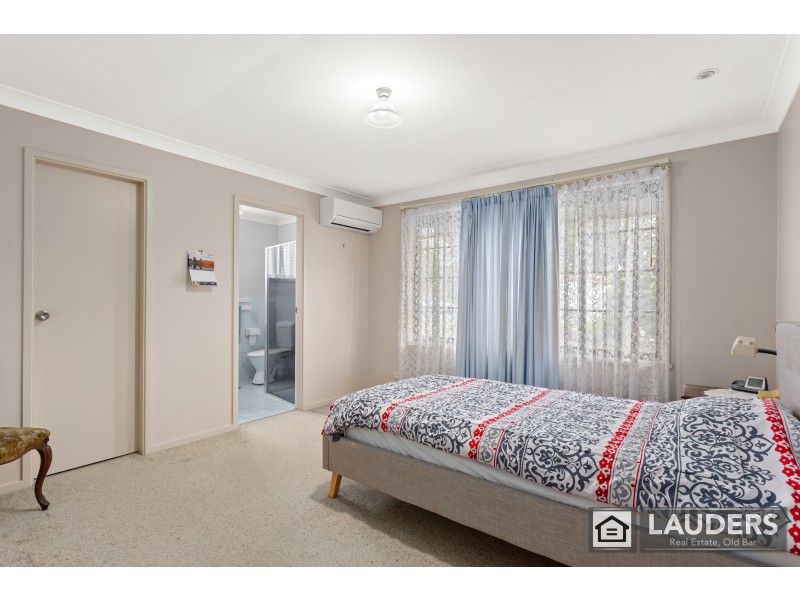 82 Waterman Street, Old Bar NSW 2430