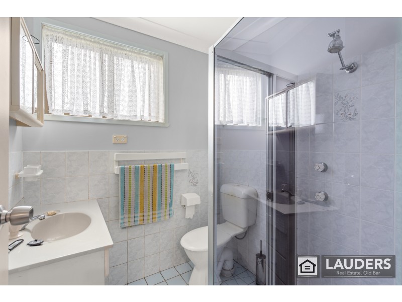 82 Waterman Street, Old Bar NSW 2430
