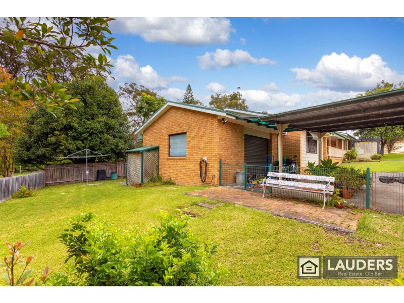 82 Waterman Street, Old Bar NSW 2430