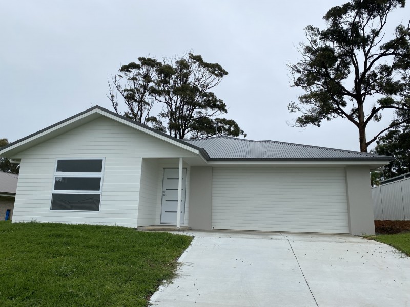 10 Ondaroo Crest, Old Bar NSW 2430