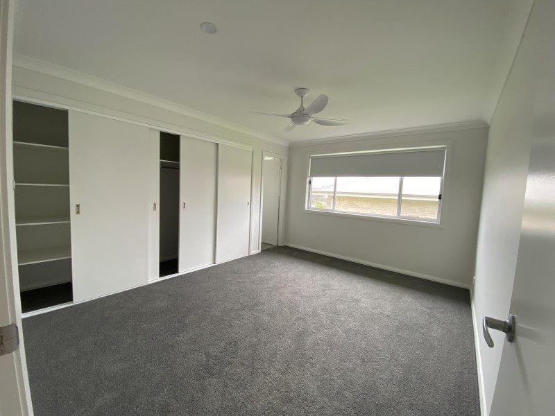 10 Ondaroo Crest, Old Bar NSW 2430