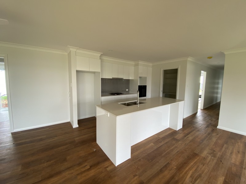 10 Ondaroo Crest, Old Bar NSW 2430