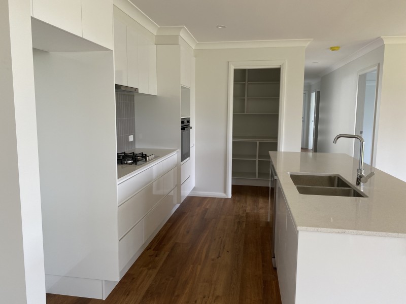 10 Ondaroo Crest, Old Bar NSW 2430
