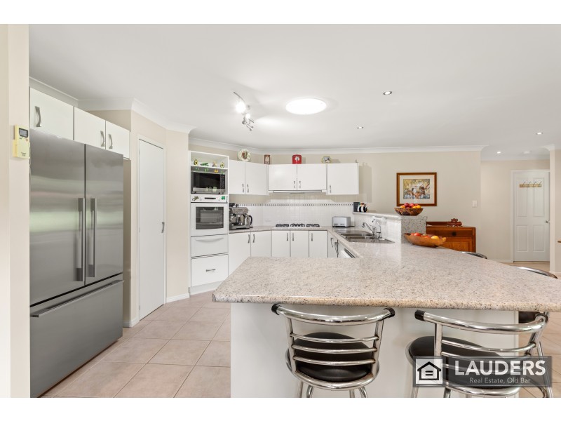135 Heron Road, Old Bar NSW 2430