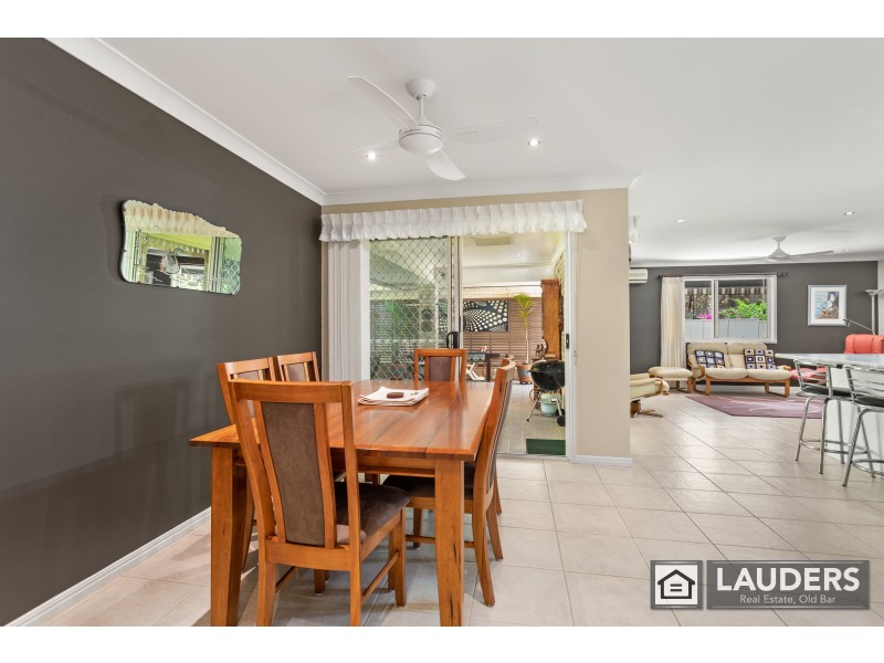 135 Heron Road, Old Bar NSW 2430