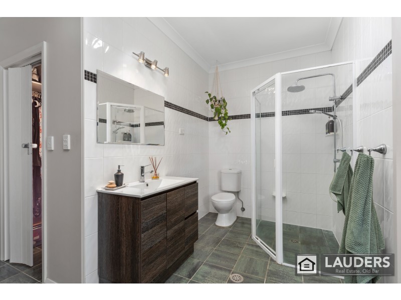 26 Wyden Street, Old Bar NSW 2430