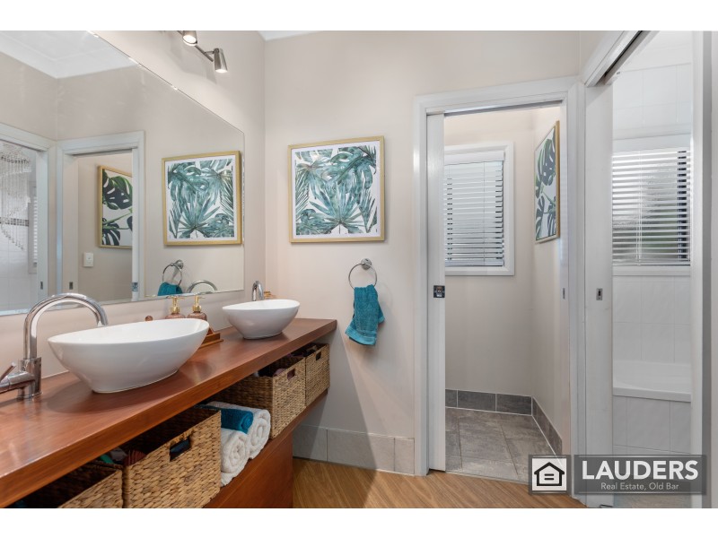 26 Wyden Street, Old Bar NSW 2430