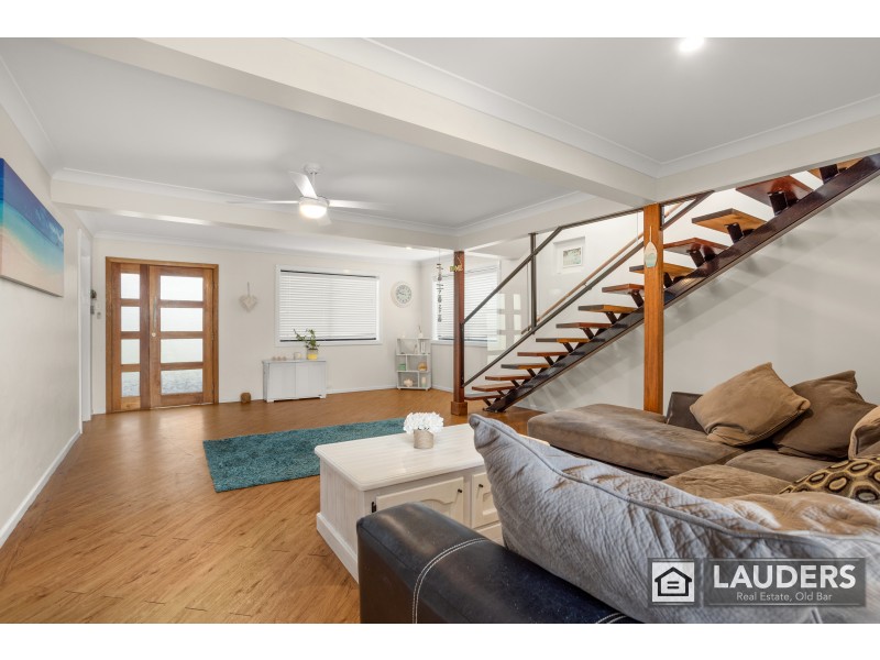 50 Hall Street, Old Bar NSW 2430