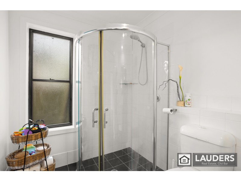 50 Hall Street, Old Bar NSW 2430