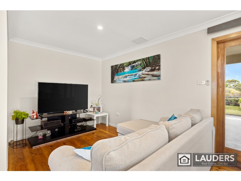 50 Hall Street, Old Bar NSW 2430