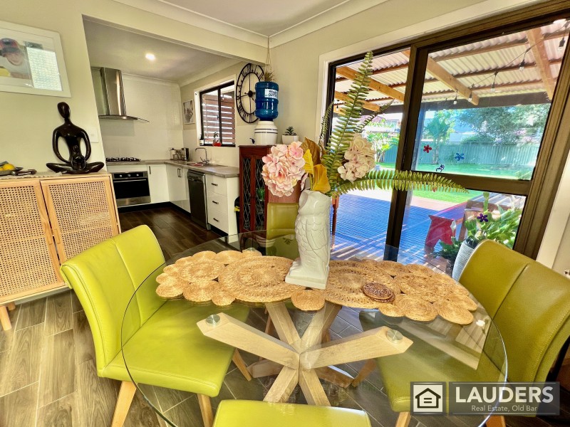 12 Farleigh Street, Old Bar NSW 2430