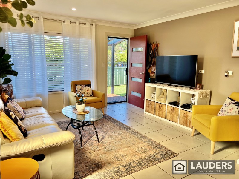 12 Farleigh Street, Old Bar NSW 2430