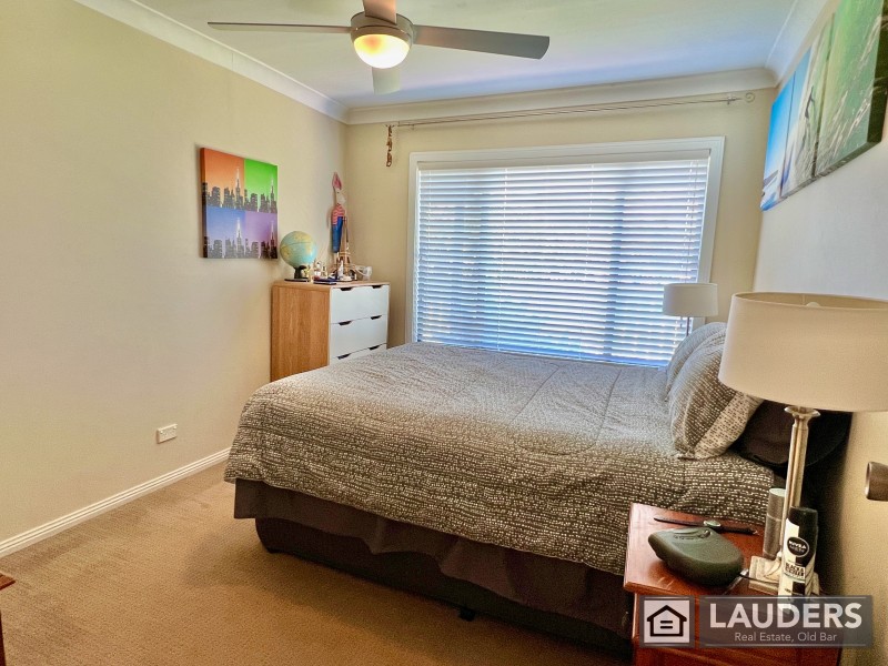 12 Farleigh Street, Old Bar NSW 2430