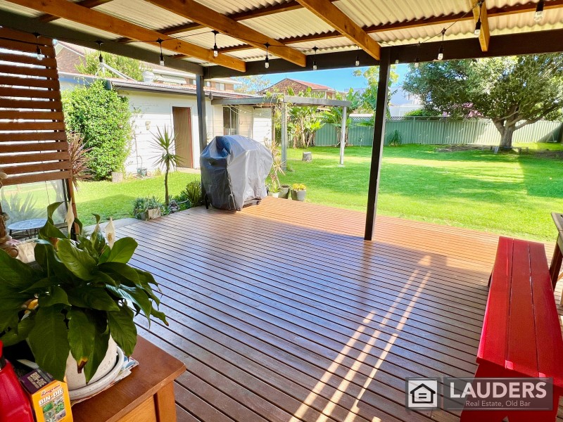 12 Farleigh Street, Old Bar NSW 2430