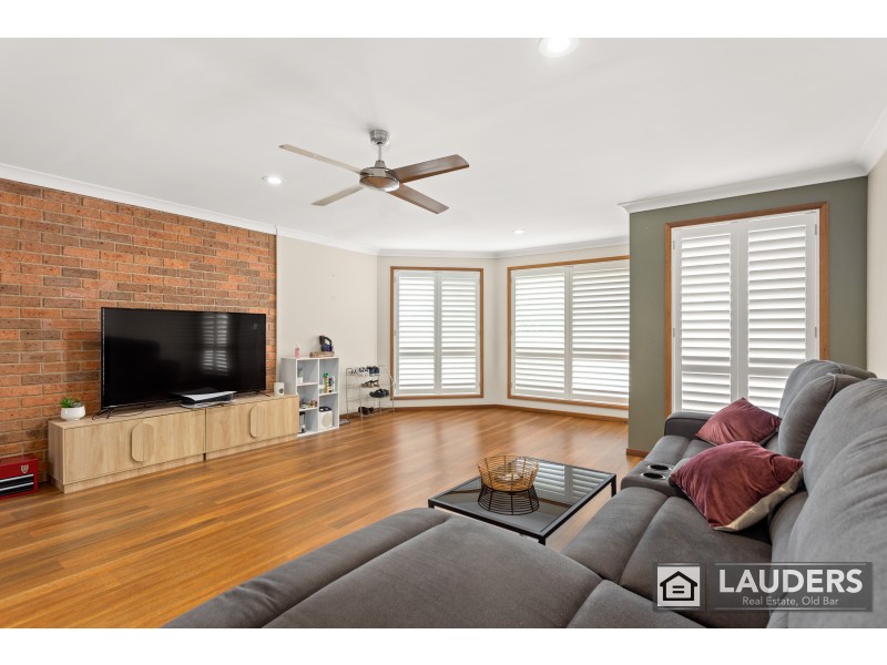 2/89 Old Bar Road, Old Bar NSW 2430