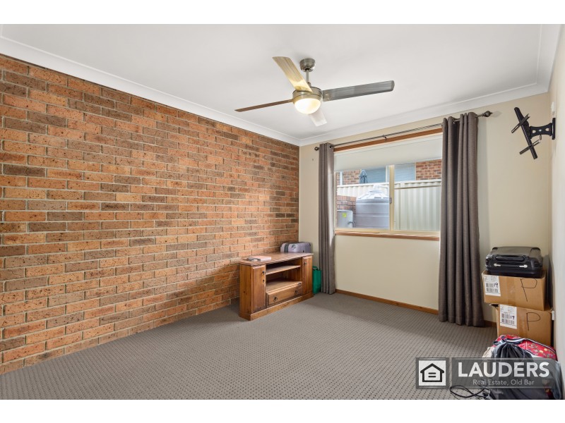 2/89 Old Bar Road, Old Bar NSW 2430