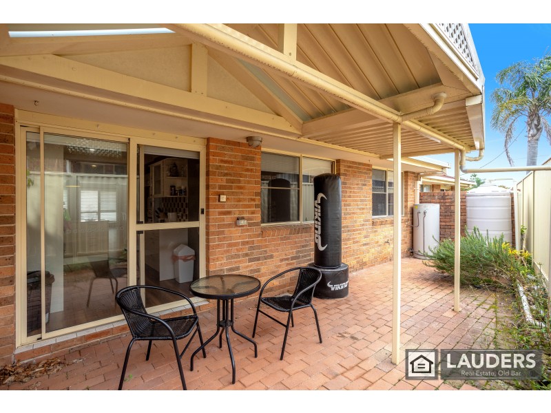 2/89 Old Bar Road, Old Bar NSW 2430