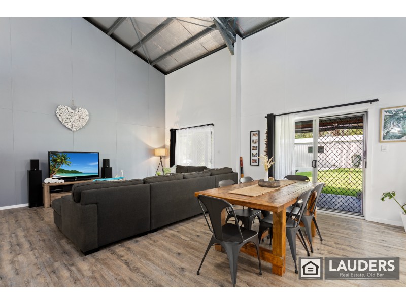 98 Warwiba Road, Old Bar NSW 2430