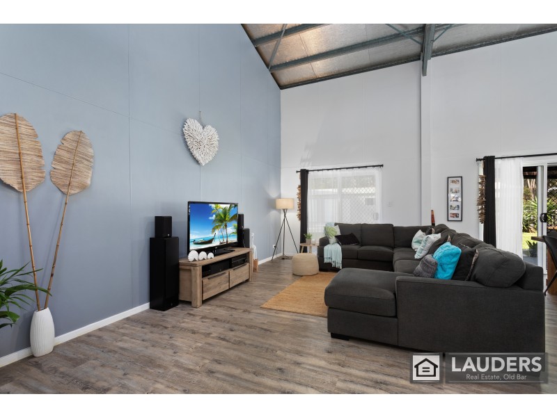 98 Warwiba Road, Old Bar NSW 2430