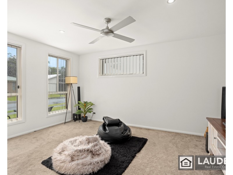 52 Albatross Way, Old Bar NSW 2430