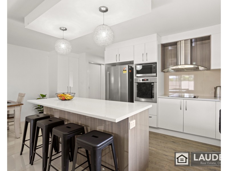 52 Albatross Way, Old Bar NSW 2430