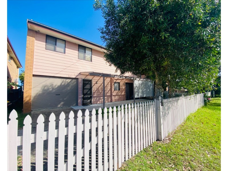 6 Lewis Street, Old Bar NSW 2430