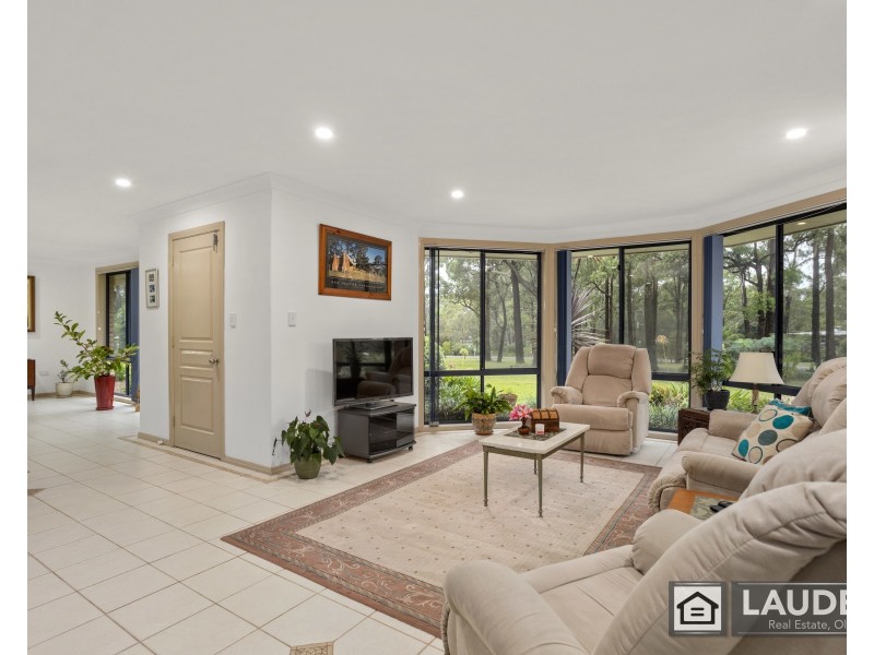 1 Rebecca Close, Old Bar NSW 2430