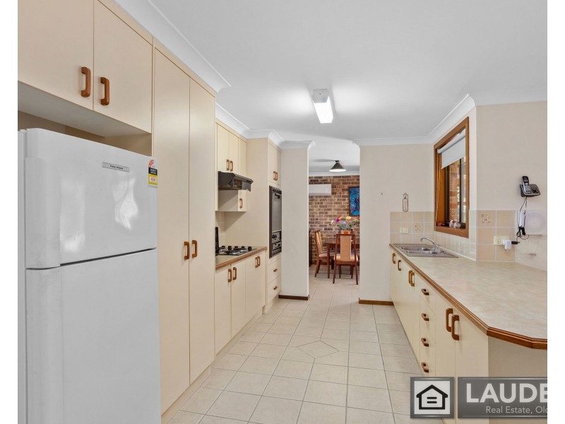 24 Molong Road, Old Bar NSW 2430